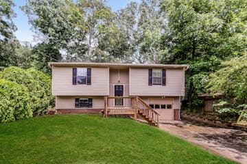 1306 Muirforest Dr Stone Mountain, GA 30088